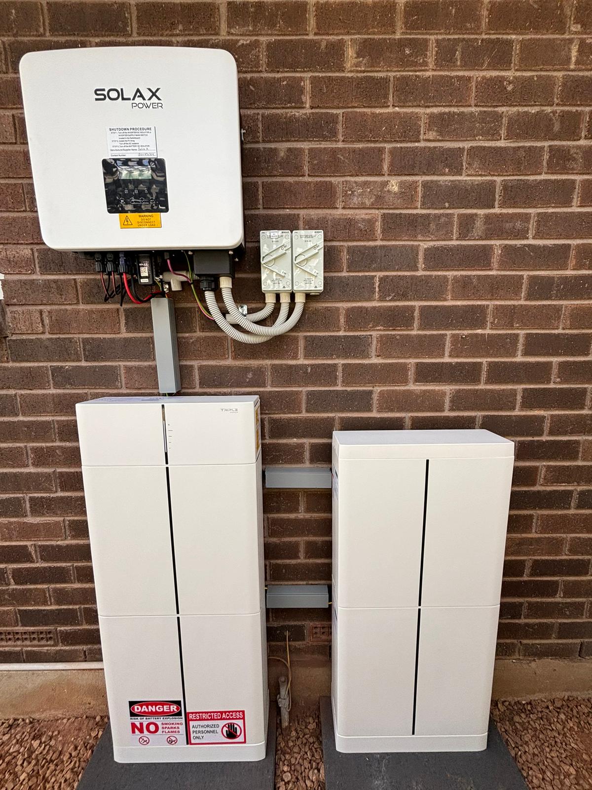 1748004813181711.jpg 8kW JA Dual Glass 440W Panels  SolaX X1 Hybrid 5.0 G4  12kWh T30 Battery (2).jpg